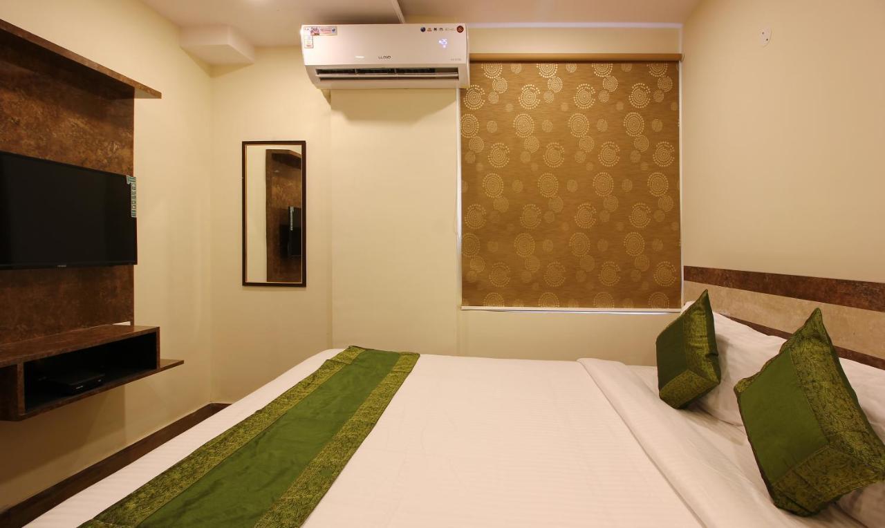 Treebo Address Inn, Banjara Hills Hyderabad Exterior foto