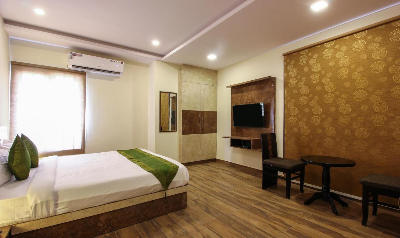 Treebo Address Inn, Banjara Hills Hyderabad Exterior foto