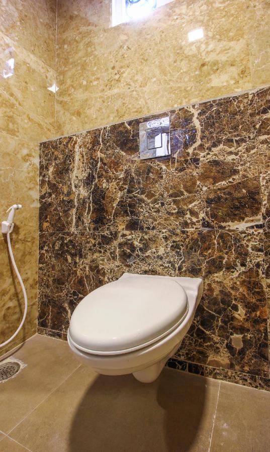 Treebo Address Inn, Banjara Hills Hyderabad Exterior foto