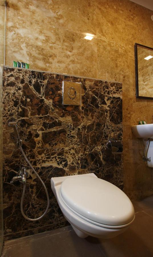 Treebo Address Inn, Banjara Hills Hyderabad Exterior foto