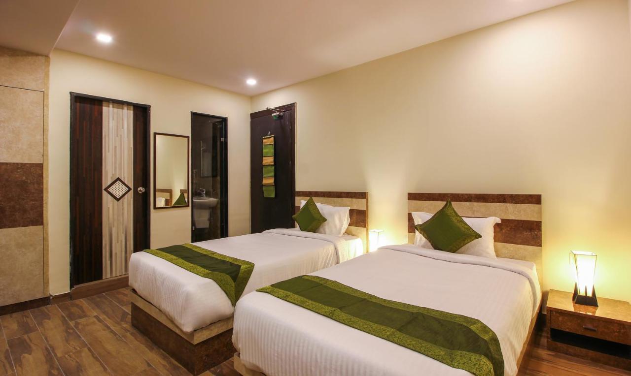 Treebo Address Inn, Banjara Hills Hyderabad Exterior foto