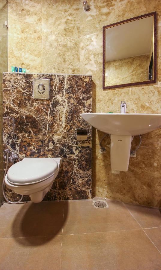 Treebo Address Inn, Banjara Hills Hyderabad Exterior foto