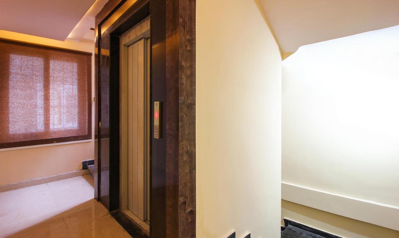Treebo Address Inn, Banjara Hills Hyderabad Exterior foto